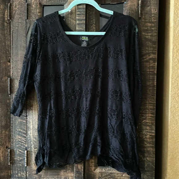Black lace 3/4 Sleeve Dressy Top.  Shannon Ford New York EUC 2X - Picture 1 of 3